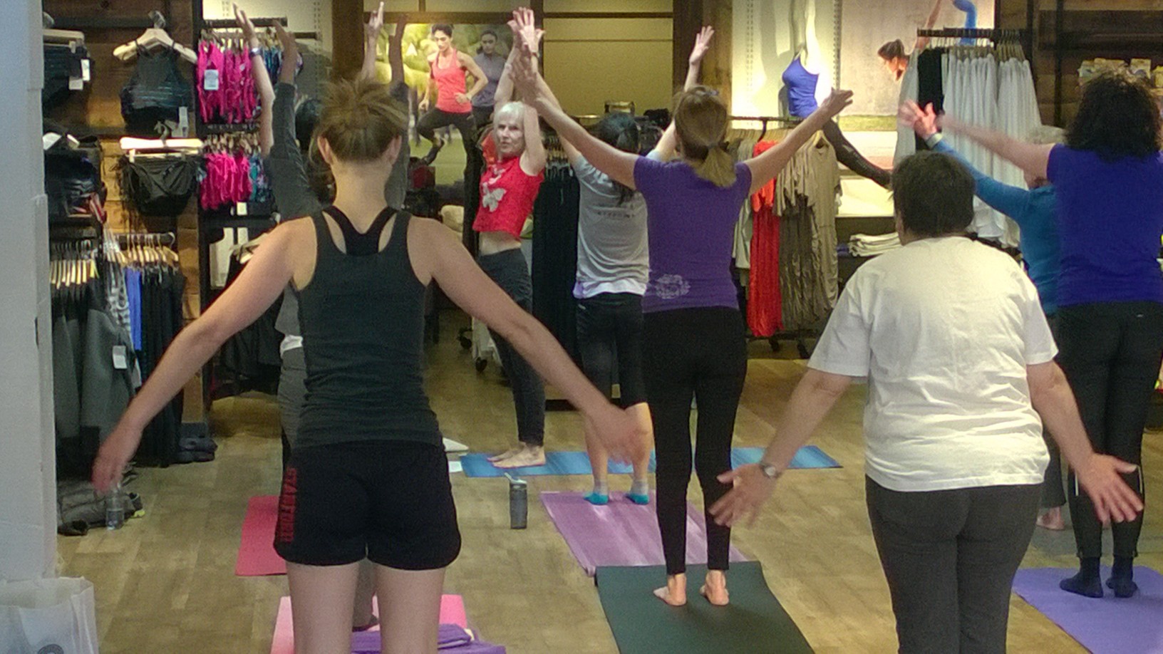 Sunday Yoga @Athleta root to rise- Good